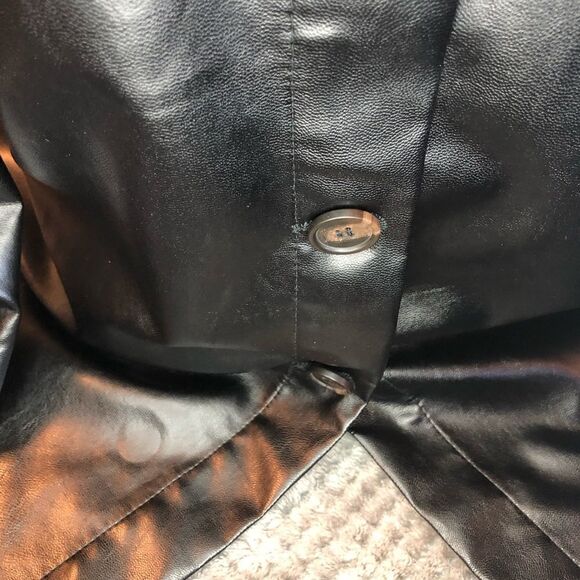 SHEIN💫faux leather 💫 bottom down shirt - Picture 5 of 14